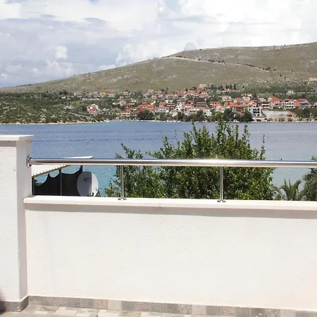 公寓 With Terrace *