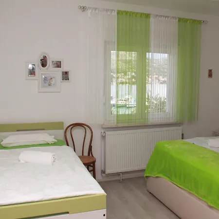 Apartamento With Terrace