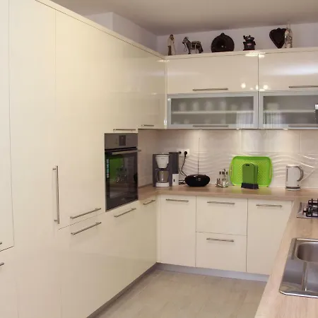 Charming In Greba Tica With Terrace Apartment