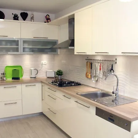 Charming In Greba Tica With Terrace Apartment