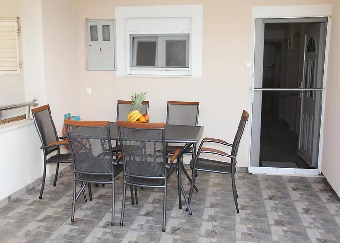 公寓 With Terrace Grebaštica