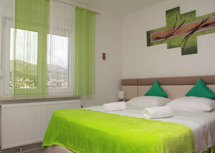 With Terrace * Grebastica