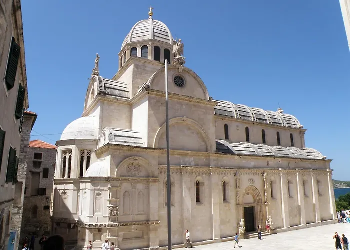 With Terrace Apartman *